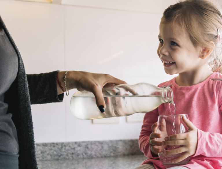 sicurezza dell'acqua per la famiglia grazie ai nostri depuratori d'acqua certificati